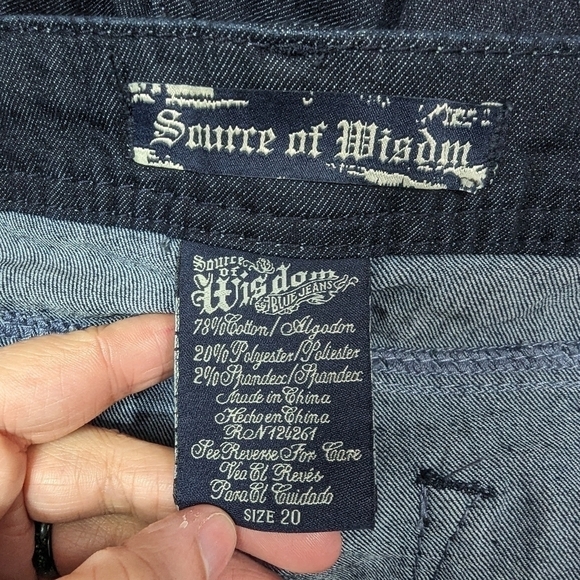 Torrid Source of Wisdom Flared Jeans Sz 20 - Picture 7 of 8